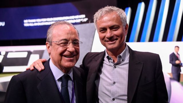 José Mourinho backs himself ahead of El Clasico vs. Barcelona: 'Madrid with Mourinho wins trophies'
