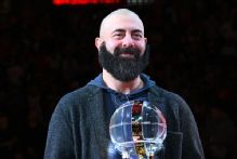 Sources: Hawks giving GM Onsi Saleh promotion, extension