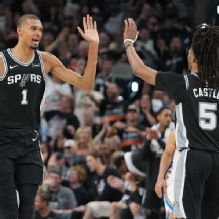 Spurs rout Thunder, force Game 7 in Western Conference finals
