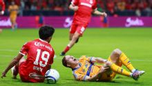 Canada's Flores injured in Concacaf final ahead of World Cup