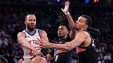 Jalen Brunson se prepara para enfrentar a la defensiva de Stephon Castle