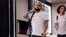 Gabigol contesta substituição, e Cuca responde: 'Mais fácil eu entender ele do que ele me entender'