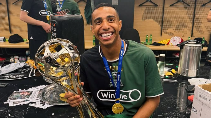 São Paulo fecha com Victor Sá até 2029 e aguarda atacante para exames médicos