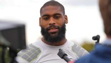 Jonathon Cooper, Broncos, se declara inocente en una corte