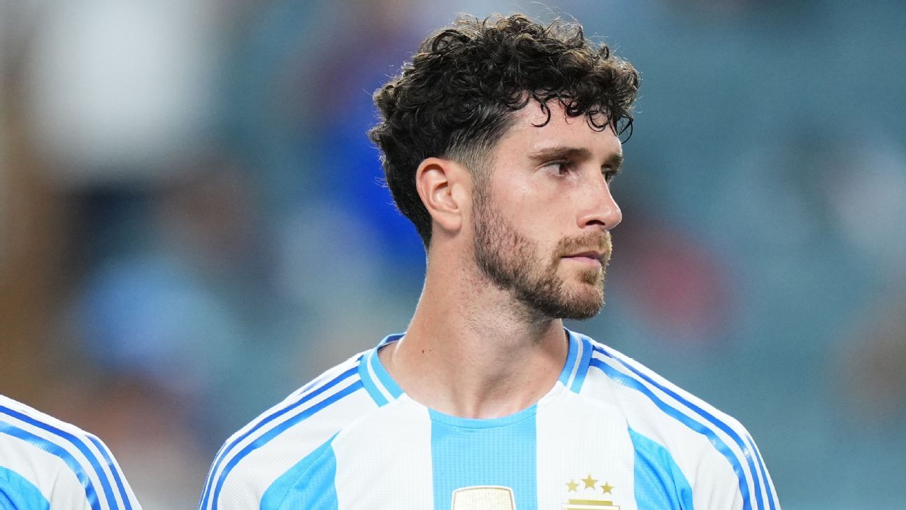 Tottenham's Senesi called up to Argentina squad