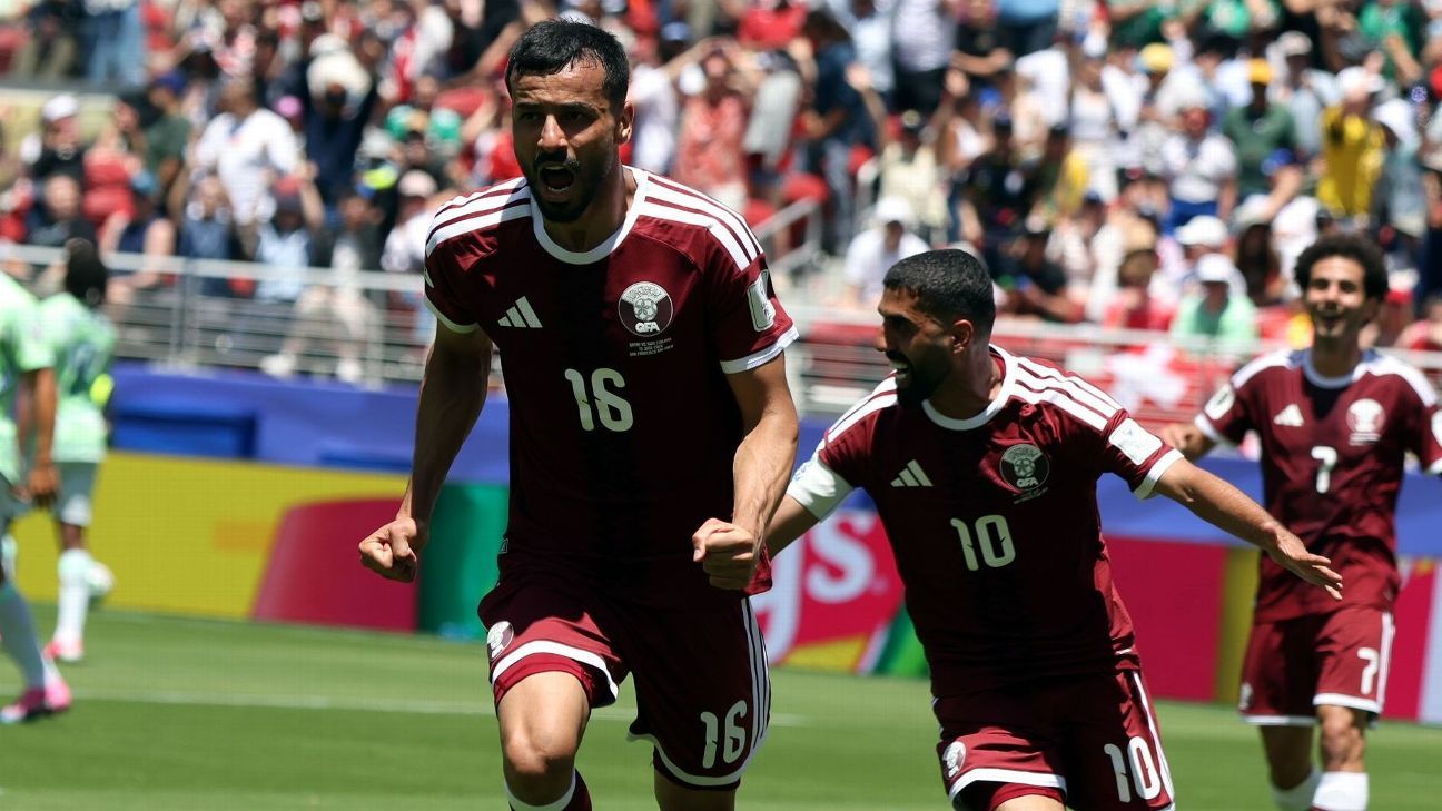 Qatar stun Switzerland late on to snatch first ever World Cup point