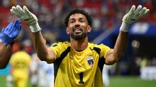 Camisa de Vozinha em jogo da Copa supera Alisson e Neuer e bate recorde em plataforma de leilões
