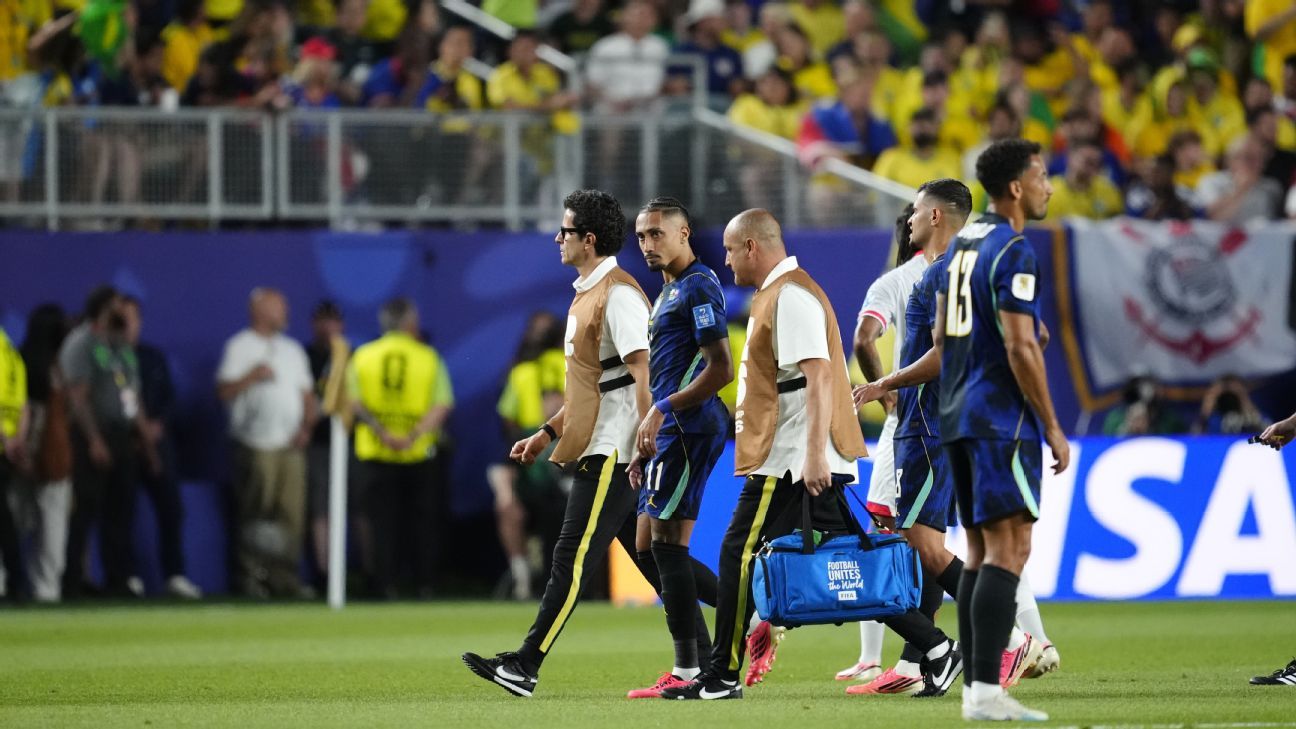 Raphinha, fuera del Balón de Oro por lesiones