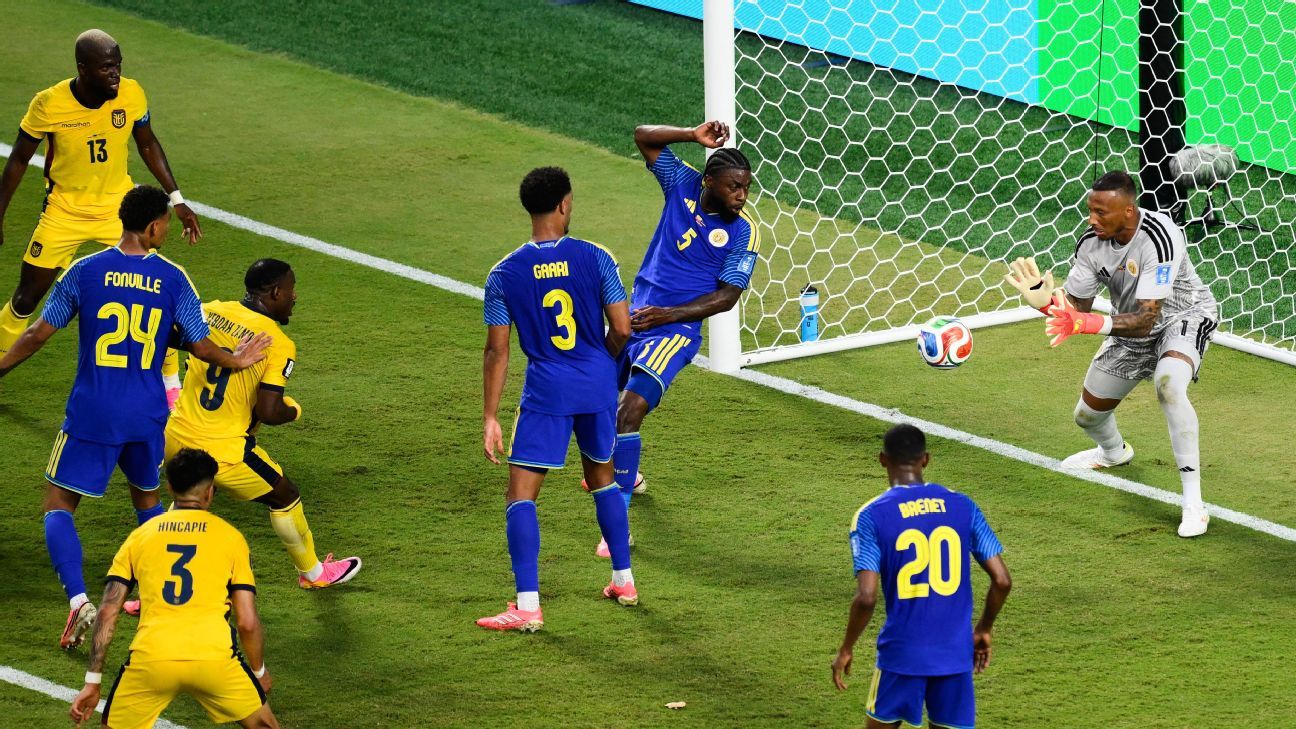 Eloy Room Equals World Cup Save Record, Secures Curaçao's First Point