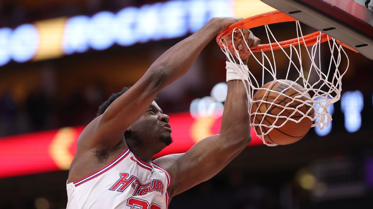 Capela Catches Air with DR Congo's World Cup Squad in Houston