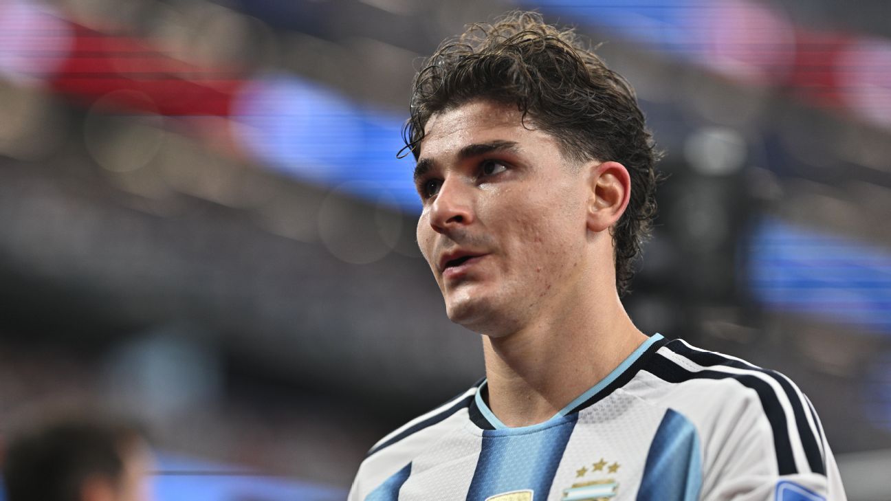 Is Julian leaving Atlético? Fury with Barcelona and