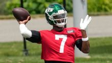 Cops investigate Jets QB Geno Smith after battery accusation