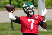 Jets' Smith rues being 'distraction' after dispute with girlfriend