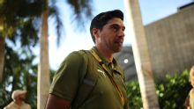 De 'refúgio total' a 'só quer sossego': como Abel Ferreira 'sumiu' em férias do Palmeiras durante Copa
