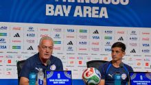 Alfaro pidió "igualdad de condiciones" ante la sanción a Almirón por taparse la boca vs. Turquía