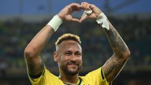 Neymar dankt God en zijn familie na rentree: "Iedereen weet hoe zwaar ik het had"