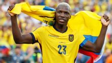 Moisés Caicedo sacó toda su jerarquía para la clasificación de Ecuador