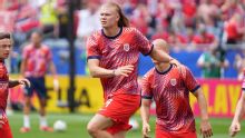 Haaland deixa estádio em silêncio após não jogar em Noruega x França