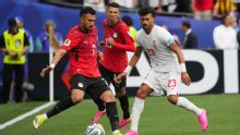 Egipto se salvó sobre el final ante Irán, clasificó segundo, y puede ser rival de Argentina en octavos