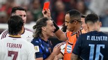 La expulsión de Canobbio que calentó el final del partido entre Uruguay y España