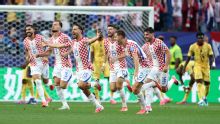 Croatia edge Ghana to clinch spot in World Cup knockouts