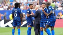 'Felizes por tê-lo de volta': como jogadores da França lideram com 'choque' com a morte da mãe de Deschamps