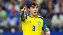 Sweden's Victor Lindelöf impressed by wife's barroom bull ride