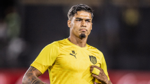 Ruglio confirmó que Peñarol notificó a Gremio que comprará la ficha de Arezo, y habló de otros fichajes