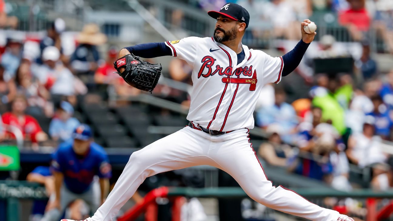 Braves LHP Perez hit by Soto liner, likely to IL