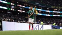 Gil Mora se gradúa de la preparatoria, después de jugar el Mundial