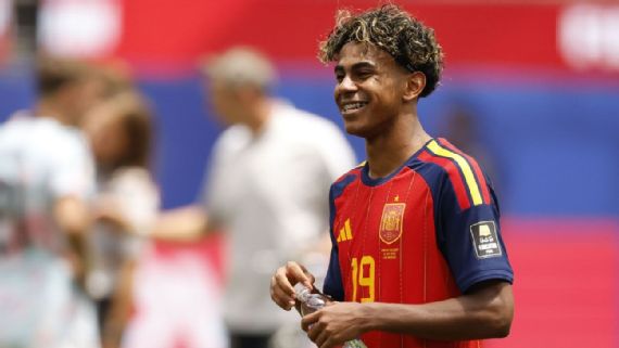 Lamine Yamal celebrates Spain's win