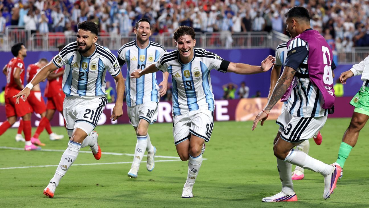 Julián Álvarez's go-ahead goal in extra time secures Argentina final spot in semifinals19mESPNCarl Recine/Getty Images