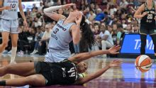 Laney-Hamilton, expulsada tras lanzar tenis que golpeó a Mabrey