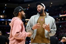 Wizards' Anthony Davis to wait until summer for extension talks