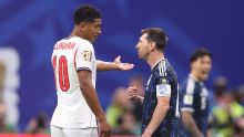 Bellingham revela o que disse e ouviu em discussão com Lionel Messi em Argentina x Inglaterra na Copa