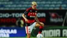 Ayrton Lucas desabafa e diz que fez '1º tempo terrível' pelo Flamengo: 'Tudo que tentei, errei'