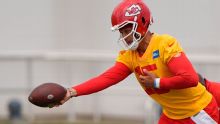 NFL: Patrick Mahomes recibe autorización para entrenar con Chiefs