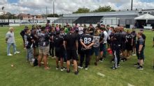 Com Ceará no Z-4 da Série B, jogadores são cobrados por torcedores em treino e revelam salários atrasados