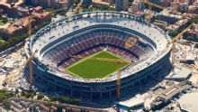 Barcelona se manifesta após funcionário morrer em obras de reforma do Camp Nou