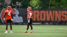 Deshaun Watson o Shedeur Sanders: ¿quién será el QB de Browns?