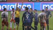 Jugador de Huachipato recibió 4 fechas de castigo por duro altercado con árbitro