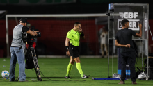 Súmula de Vitória x Palmeiras detalha gesto de Luan Cândido: 'Gesto insinuando roubo por parte da arbitragem'