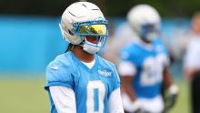 Bijan Robinson deal 'not gonna hurt' Jahmyr Gibbs negotiations, Dan Campbell says