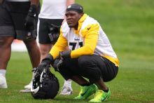 Steelers' Broderick Jones cleared after eight months (neck)