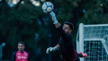 Hernán Galíndez tuvo buenas atajadas, pero no pudo evitar la derrota de Huracán en el Torneo Clausura