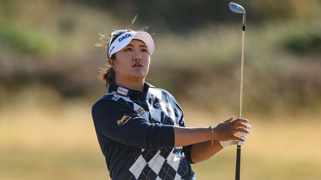 Haeran Ryu Shoots 69 to Lead Women's British Open by One Stroke