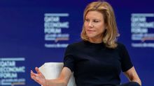Vanessa Gold agrees to sell West Ham stake to consortium led by Amanda Staveley