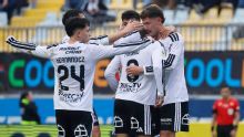 Colo Colo derrotó a Everton en guerra de goles y estiró su ventaja en la cima