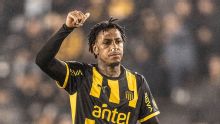 Abel Hernández: "Somos merecidos finalistas"