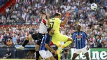 Feyenoord sluit voorbereiding af met zege op Atalanta, Watanabe valt geblesseerd uit